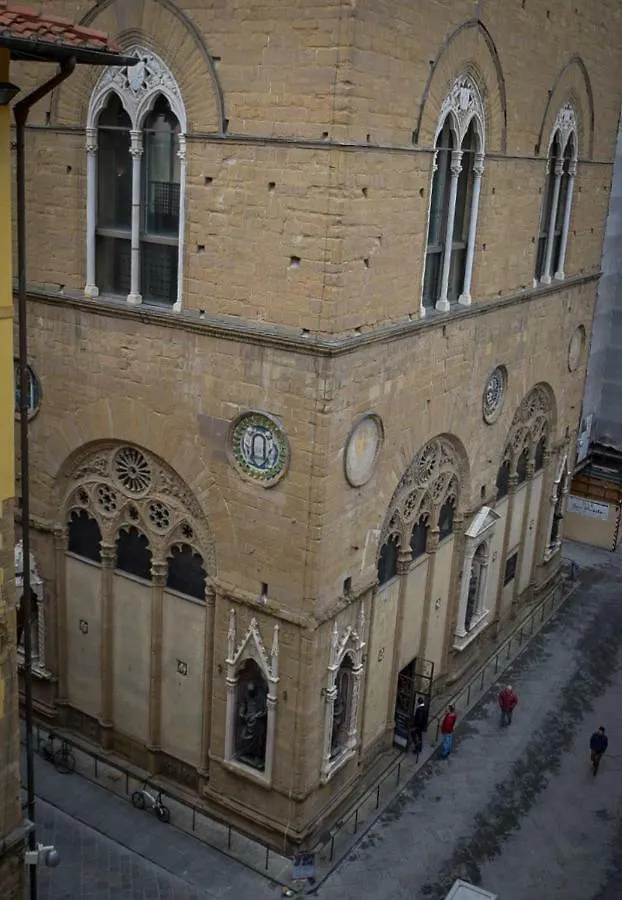 Calzaiuoli Luxury And Characteristic Apartment Florence Italy