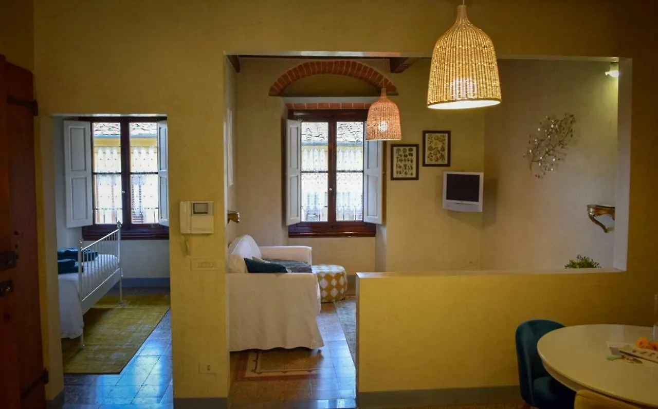 Calzaiuoli Luxury And Characteristic Apartment Florence